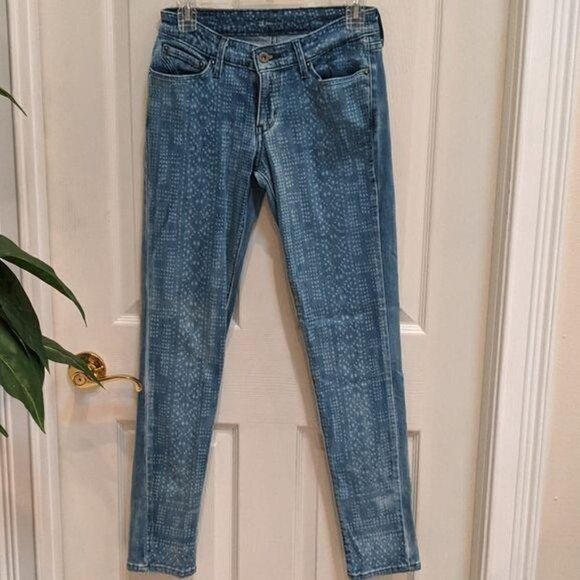 Levi's Demi Curve Lightwash Skinny Jeans Size 26 - Picture 6 of 8